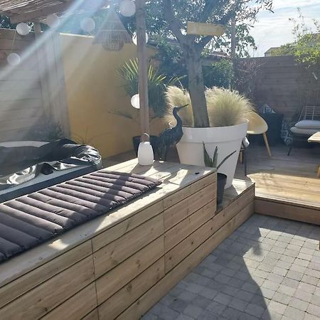 Вилла Le Spa Parmentine, Jacuzzi Hammam Рошфор Экстерьер фото