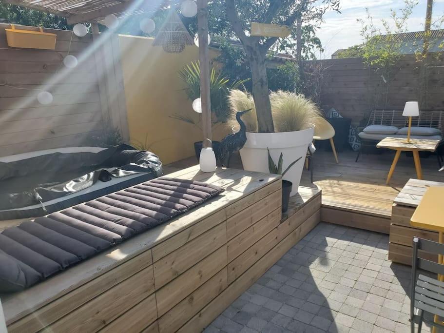 Вилла Le Spa Parmentine, Jacuzzi Hammam Рошфор Экстерьер фото